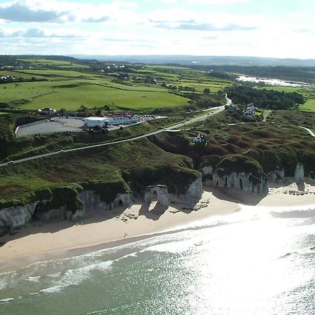 Royal Court Hotel Portrush Extérieur photo