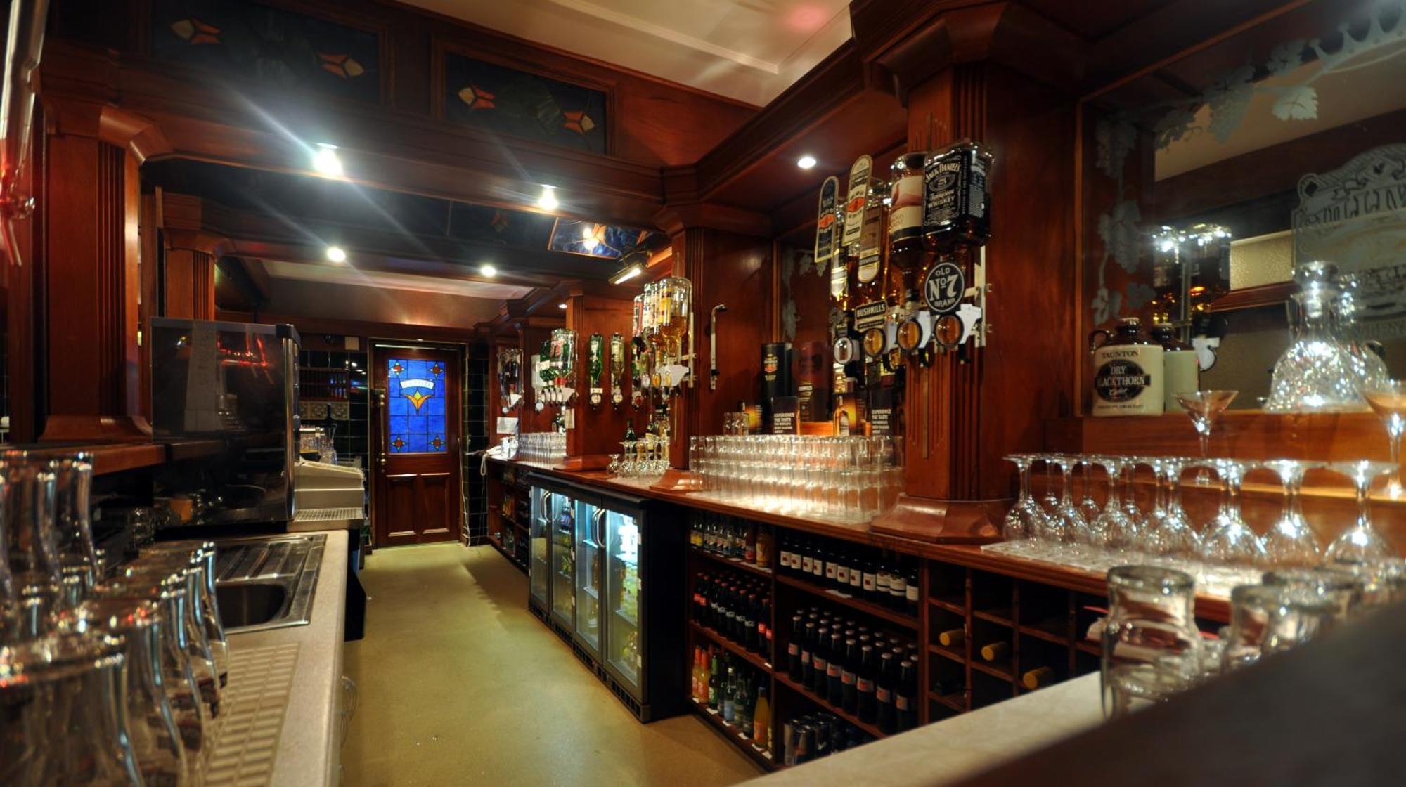 Royal Court Hotel Portrush Extérieur photo