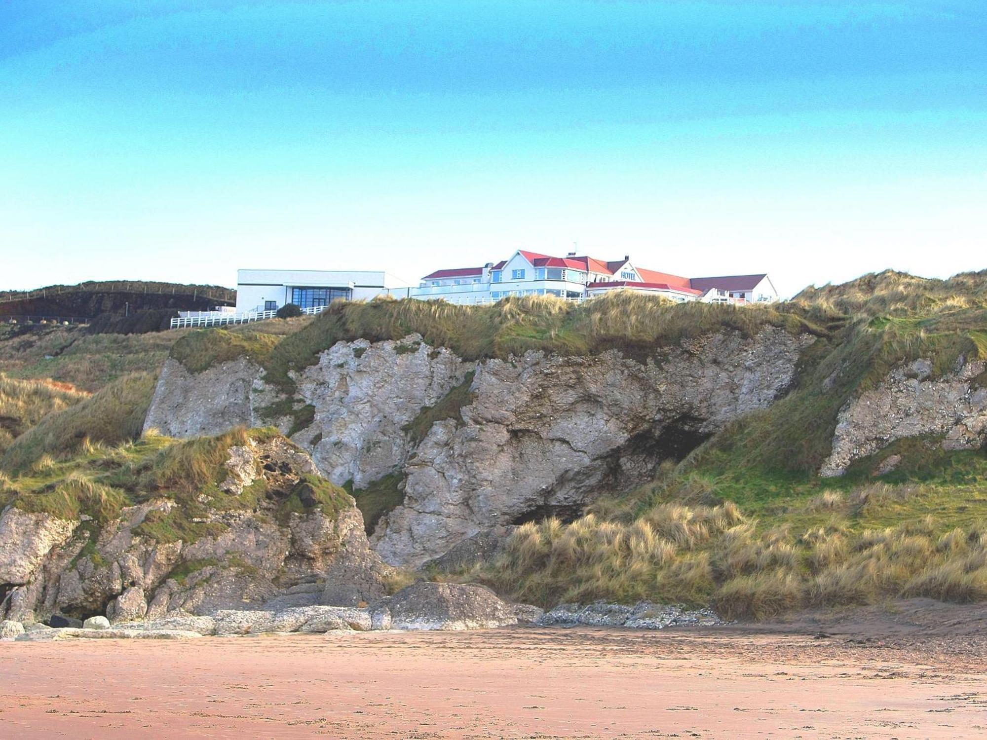 Royal Court Hotel Portrush Extérieur photo