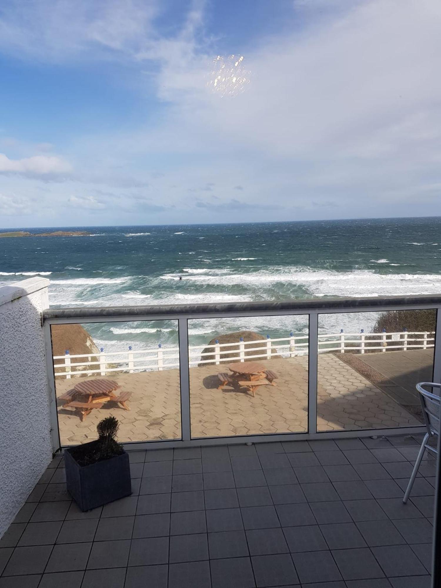 Royal Court Hotel Portrush Extérieur photo