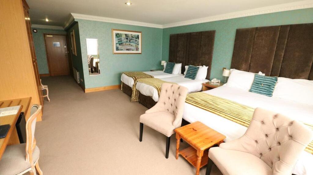 Royal Court Hotel Portrush Extérieur photo