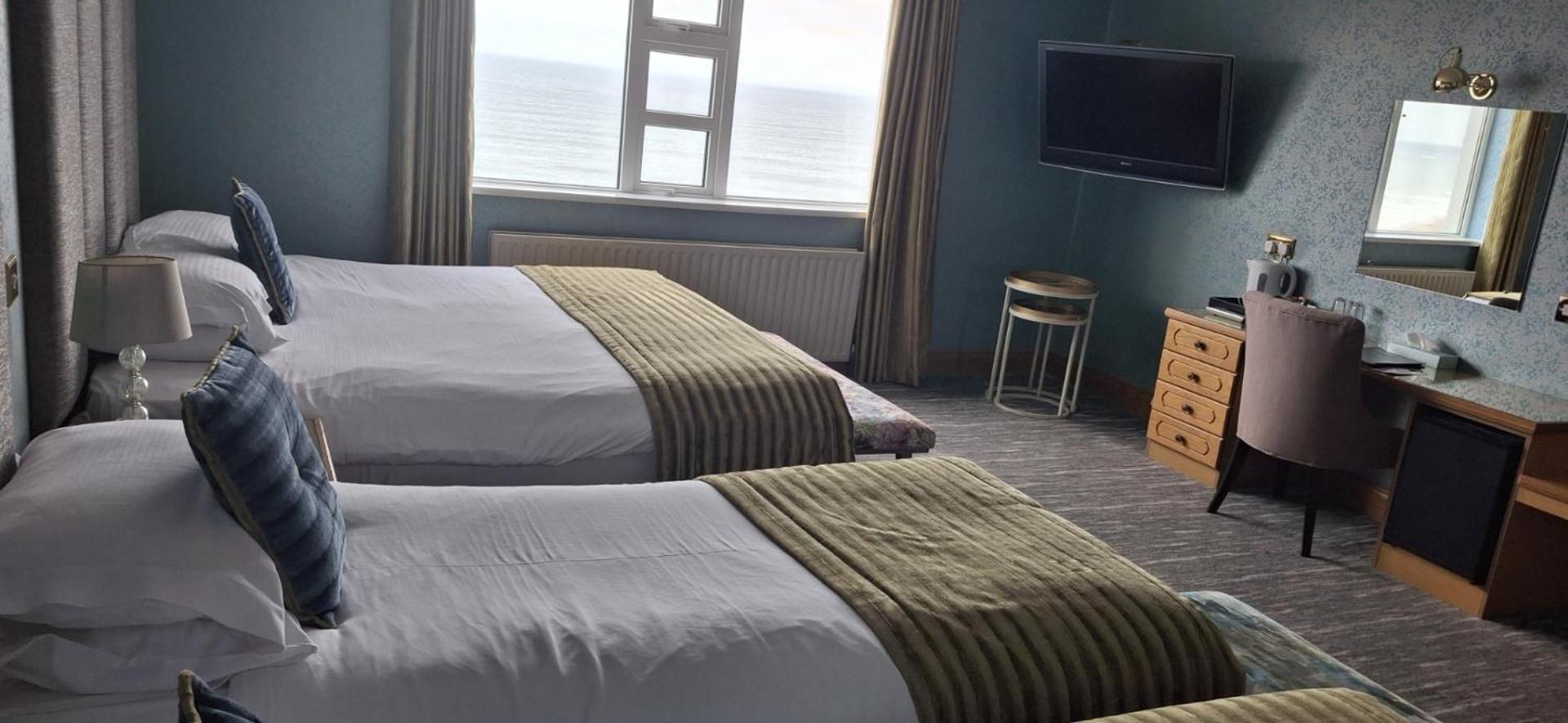 Royal Court Hotel Portrush Extérieur photo